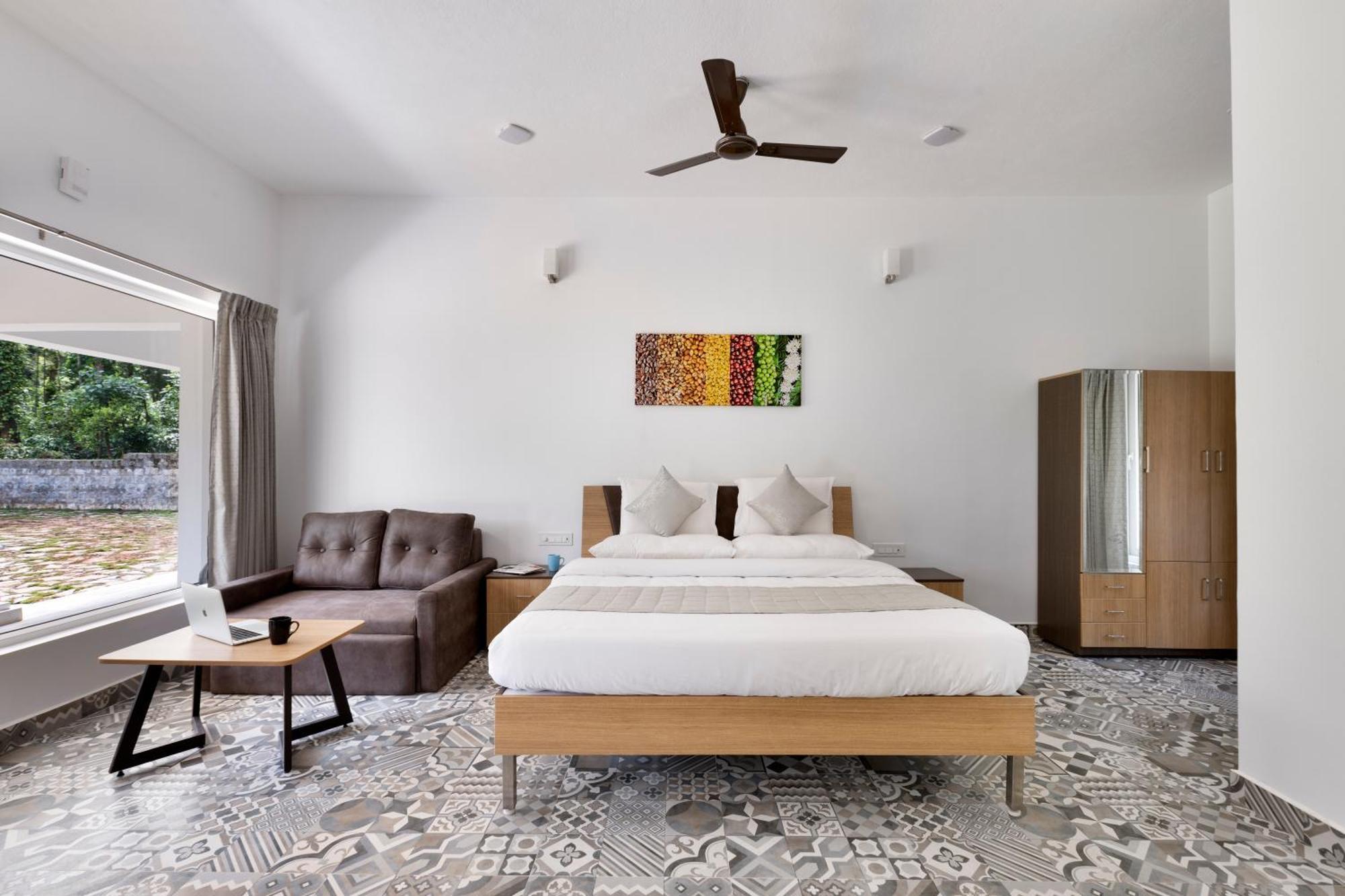 Hotel Tusker Trail By Luxunlock à Suntikoppa Extérieur photo